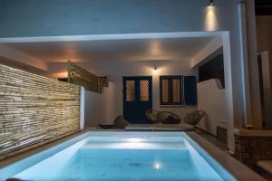 Gallery image of Lareroom 4 Σπίτι μπροστά στην παραλία με μικρή πισίνα in Kithnos