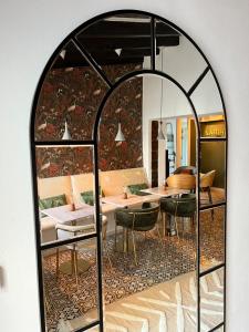 Posezení v ubytování Hostal del vino LA COSTERA