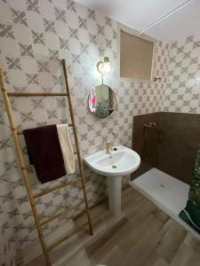 Koupelna v ubytování Casa de la Hoz + 29 fotografií
