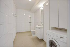 Koupelna v ubytování Newly built and luxurious apartment
