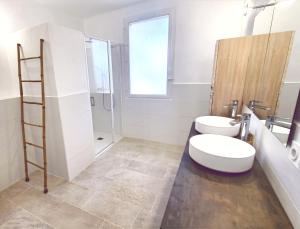 Salle de bains dans l'établissement Appartement 5 personnes - Mas du Soleil