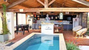 Piscine de l'établissement Appartement 5 personnes - Mas du Soleil ou située à proximité