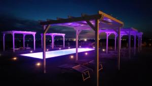 The swimming pool at or close to Il giardino dei tramonti