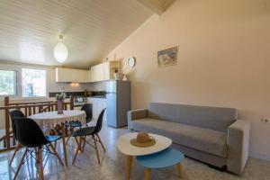 Kuchyň nebo kuchyňský kout v ubytování Paxos In Square (Apartment Amfitriti)