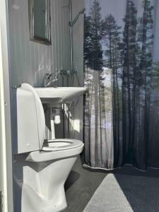 Gallery image of Mickels bondgårdsglamping in Gottby