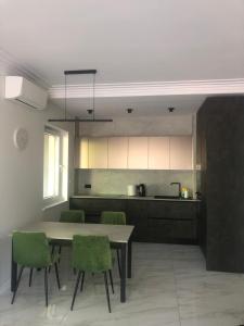 Η κουζίνα ή μικρή κουζίνα στο Solankowe Zacisze De Lux Inowrocław