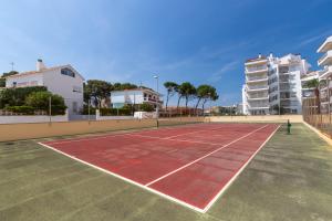 Attività di tennis o squash presso l'appartamento o nelle vicinanze