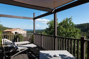 Gallery image of Domaine de Chalvêches Hôtel SPA 4* in Faugères