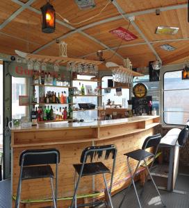 Ο χώρος του lounge ή του μπαρ στο Hotel Jungfrau Mürren
