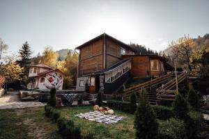 Taman di luar Хата Різьбяра - Закуток