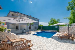 Bazén v ubytovaní Villa Talia in Imotski, private pool alebo v jeho blízkosti