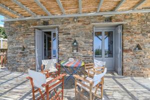 Патио или другая зона на открытом воздухе в Dream summer house in Tinos