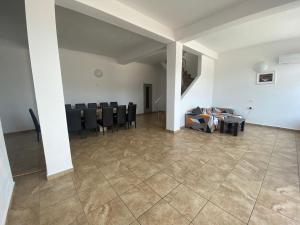 エシェルニツァにあるCasa Adrianのギャラリーの写真