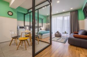 Postel nebo postele na pokoji v ubytování Devdaraki Apartments
