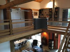 an overhead view of a living room and dining room at La Maison de l'Aérogrange in Biscarrosse
