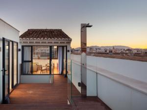 widok z balkonu domu w obiekcie INMálaga Penthouse Plaza De La Merced w Maladze