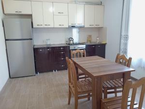 Virtuvė arba virtuvėlė apgyvendinimo įstaigoje Nunu's Guesthouse