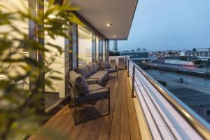 Balkón nebo terasa v ubytování Bheaven I Marina Premium Apartment