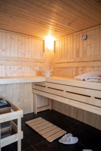 Fotografie z fotogalerie ubytování NOVO MESTO - Exklusive Wellnesswohnung am Eltenberg mit Sauna & Gym v destinaci Elten