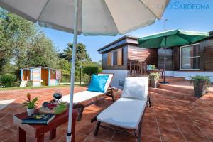 Patio nebo venkovní prostory v ubytování ClickSardegna Villa Angelica con piscina e giardino
