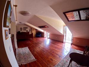 TV a/nebo společenská místnost v ubytování Stunning Kotor Bay View Villa + 9 fotografií