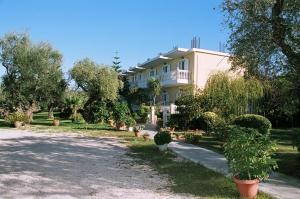 A garden outside Pelagos Studios