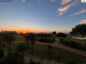 Alba o tramonto visti dall'interno dell'appartamento o dai dintorni
