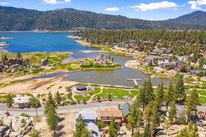 an aerial view of a town and a lake at Cozy Bear Chateau -Beautiful Moonridge home nestled in the pines and birches in Big Bear Lake