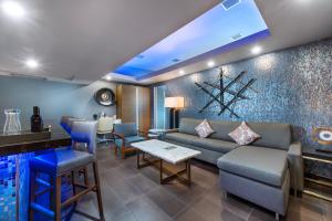 Posezení v ubytování Shade Hotel Manhattan Beach