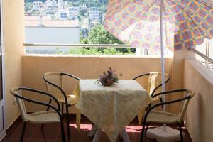 A balcony or terrace at Apartments and Studios Anicic