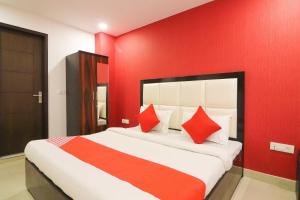 En eller flere senge i et værelse på Hotel O White Valley