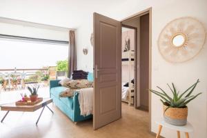 Posezení v ubytování Vue mer incroyable aux portes de Monaco + 7 fotografií