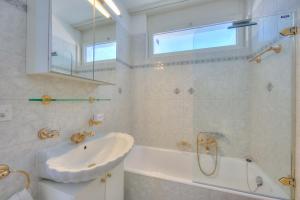Koupelna v ubytování Residenza Parco Carona - Happy Rentals