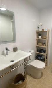 Fotografia z galérie ubytovania Céntrico apartamento con todo a estrenar en la playa v destinácii Santa Pola + 9 fotografií