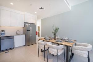 Fotografie z fotogalerie ubytování A Home Away From Home, Sleeps 6! v Dubaji