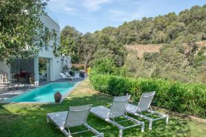 Bazén v ubytování VILLA MANILA - Sa Riera Secluded, Modern, Sea views nebo v jeho okolí