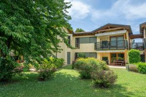 Vườn quanh Casa del Golfo