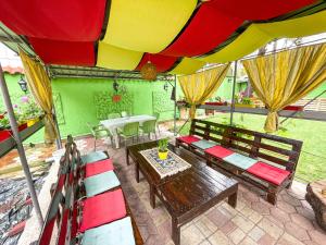 Posezení v ubytování Hi Skopje Hostel