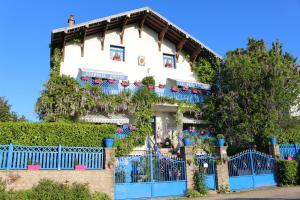 Gallery image of Chambres d'hotes La Maison Bleue in Souvans