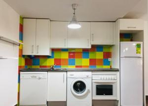 Una cocina o kitchenette en Apartamento familiar Torrelavega