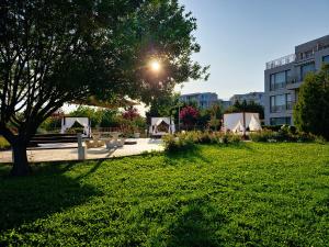 Κήπος έξω από το Diamond Beach Sarafovo by KP - Luxury Collection, Apt 6