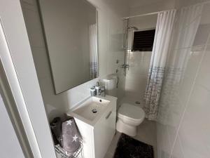 Kúpeľňa v ubytovaní Villa Lorenta Apartments