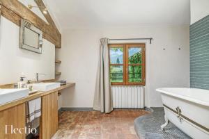 Mynd úr myndasafni af Parenthèse en Luberon í Rustrel