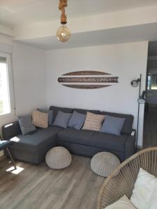 A seating area at Apartamento Alma de Mar, increíble vistas!!