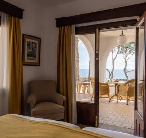 Posezení v ubytování Hotel Bendinat + 37 fotografií
