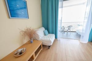 Kép Beachfront Studio with Private Path to the Sea szállásáról Póroszban a galériában