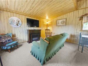 Fotografie z fotogalerie ubytování Nice and Knotty Cabin v destinaci Hatch