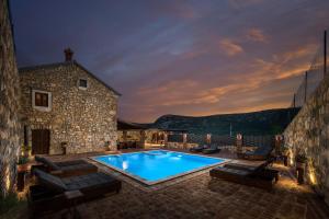 Bazén v ubytovaní Pool Villa Cupido - Happy Rentals alebo v jeho blízkosti