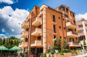 Budova, kde se hotel nachází