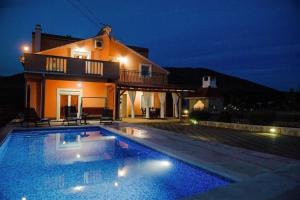 Fotografie z fotogalerie ubytování Holiday home Anica v destinaci Čavoglave + 39 fotografií